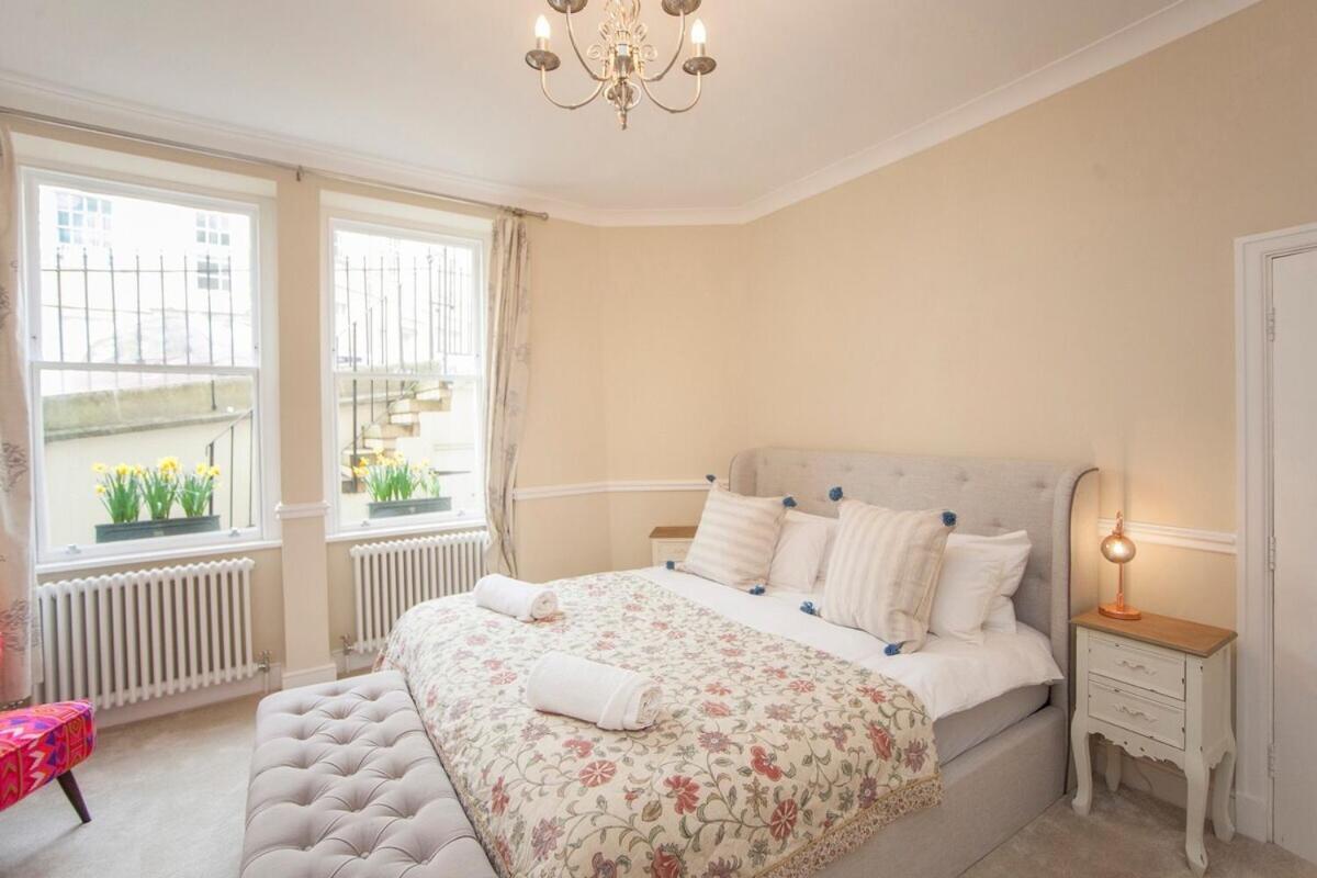 Georgian Garden Apartment - Central באת' מראה חיצוני תמונה